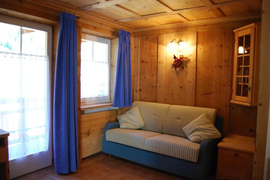 Appartamenti Chalet Orchidea Canazei Exterior foto